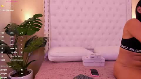 nickky online show from August 13, 7:17 pm