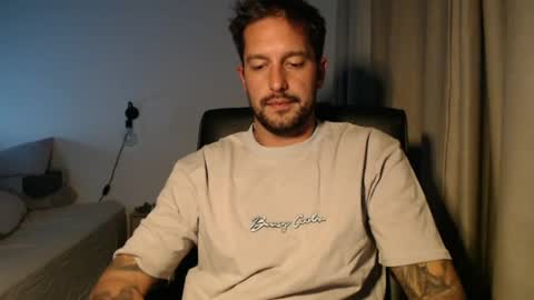 Nick maxx online show from July 22, 1:24 pm