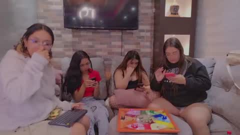 nicky_as online show from August 15, 6:39 am