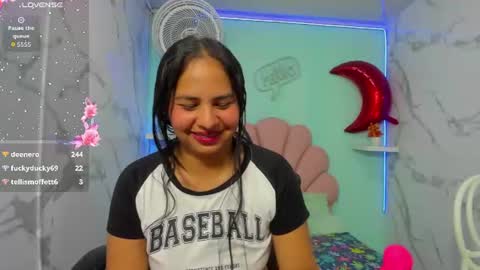 nicol_ross19 online show from June 16, 12:20 am