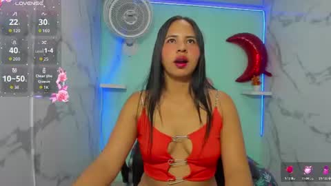 nicol_ross19 online show from June 17, 7:13 pm