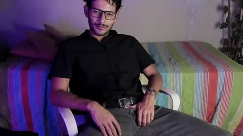 nicolasrodrii online show from July 4, 9:39 pm