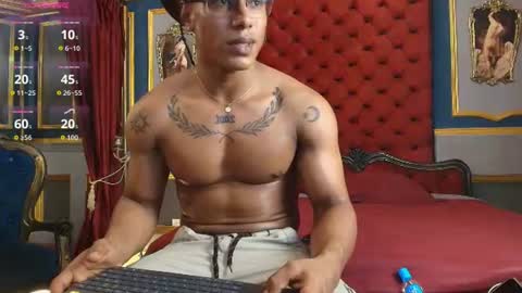 Nicolas online show from August 15, 1:37 pm