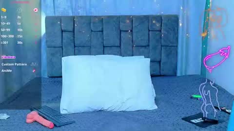 nicolastorres__ online show from August 8, 12:16 pm