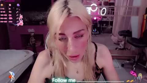 Nicole online show from August 1, 11:11 pm