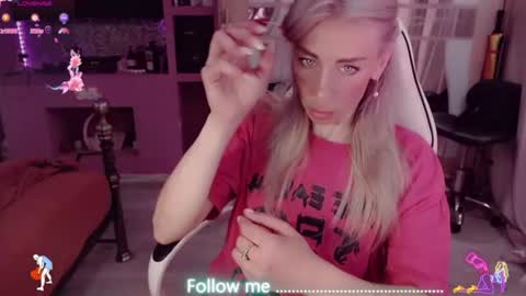 Nicole online show from August 5, 6:39 pm