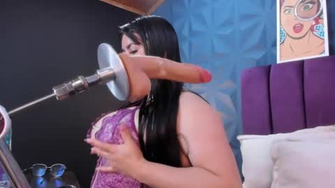nicole_jonss online show from August 7, 8:58 am