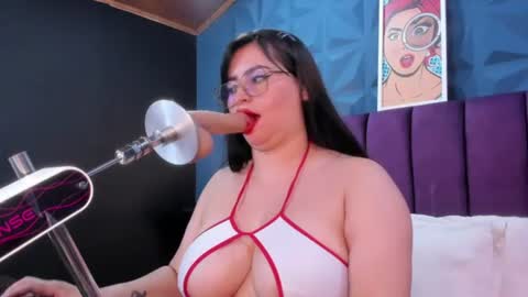 nicole_jonss online show from August 15, 7:45 am