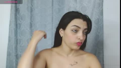 nicole roman online show from August 4, 3:31 pm