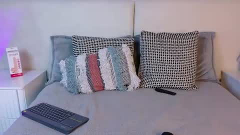 Nicolee  online show from August 8, 4:56 am