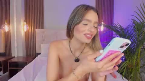 N A T A L I A online show from July 26, 5:23 am