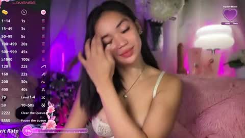 nicolecellini online show from July 24, 11:35 am