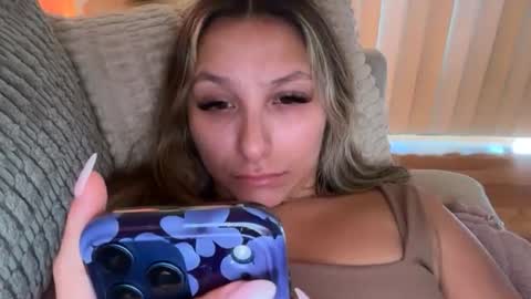 nicolelovesyou444 online show from August 6, 4:06 pm
