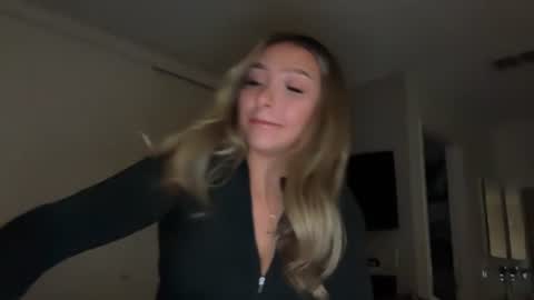 nicolelovesyou444 online show from August 11, 3:58 pm