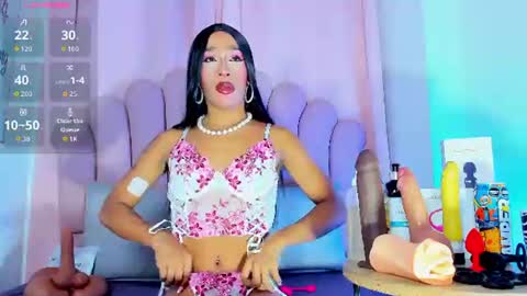 nicolemadrird online show from July 31, 7:41 pm