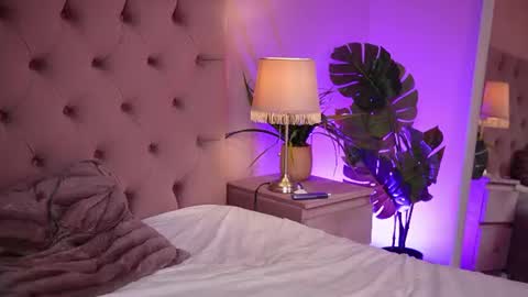  Nicole  online show from August 15, 1:42 am