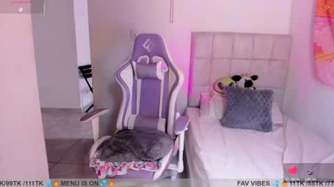 Nicole Independent Model online show from July 13, 5:19 pm