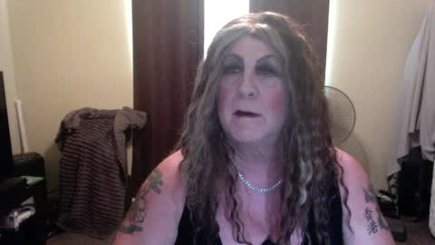 Nicole CD online show from May 18, 10:54 pm