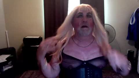 Nicole CD online show from August 3, 11:23 pm