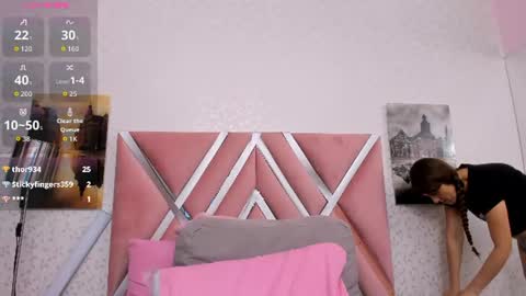 nicoll_89 online show from August 1, 6:14 pm