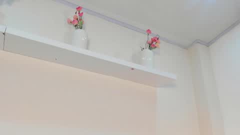 nicolle_evanss_ online show from August 15, 8:18 am