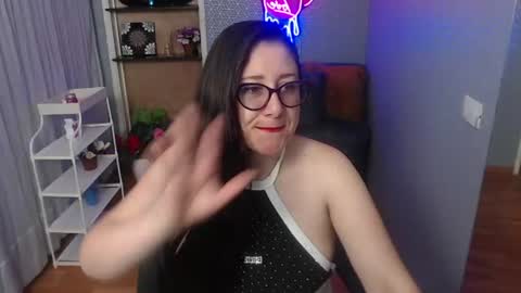 Nicolle  online show from August 10, 1:34 pm