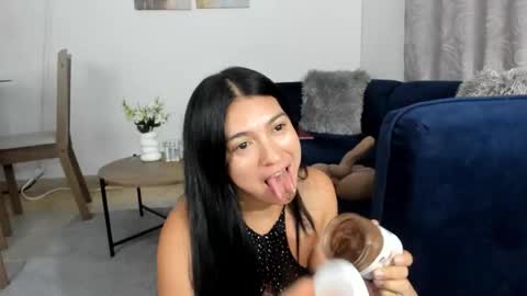 Nicolle Lima online show from March 19, 4:27 am