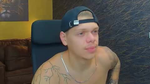 NicoTroy online show from August 6, 4:33 am