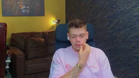 NicoTroy online show from August 7, 7:41 am