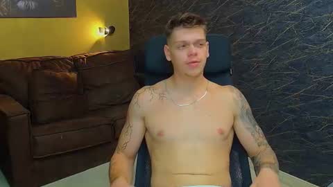 NicoTroy online show from August 7, 9:53 am