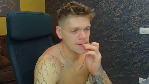 NicoTroy online show from August 11, 10:06 am
