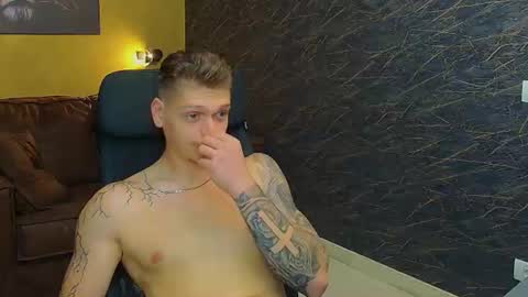 NicoTroy online show from August 12, 10:06 am