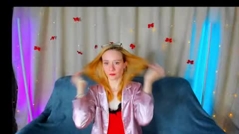 nikablond online show from August 13, 8:28 am