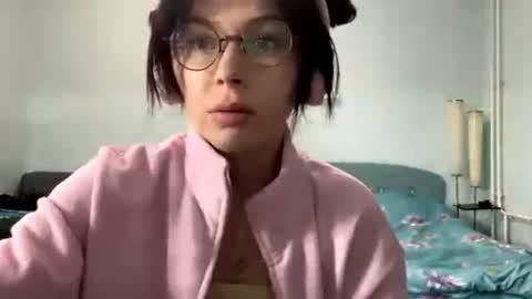 Bella online show from September 7, 6:47 pm