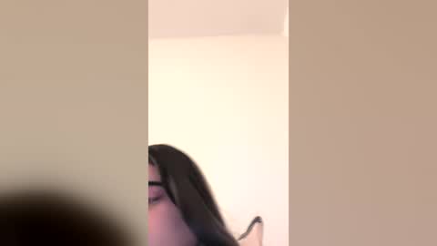 nikki_shecd online show from June 11, 8:15 pm