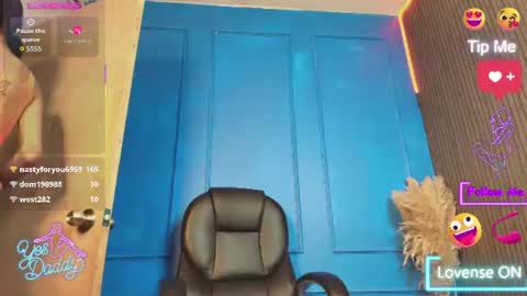 nikki_vesper online show from August 13, 7:11 am