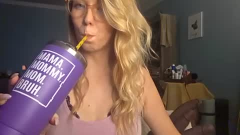 nikkib653466 online show from July 19, 8:33 pm