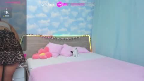 nikkikiss___ online show from August 3, 5:14 am