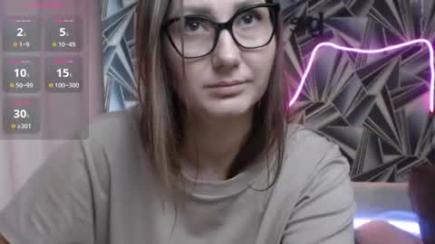 nikkikiss___ online show from August 14, 3:32 am