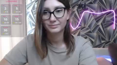 nikkikiss___ online show from August 14, 5:44 am