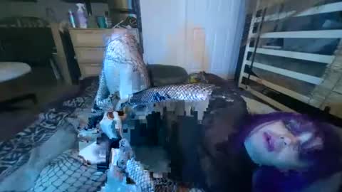 nikkineverlands online show from August 14, 12:42 pm
