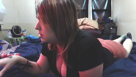 nikkiplays93 online show from March 27, 11:00 pm