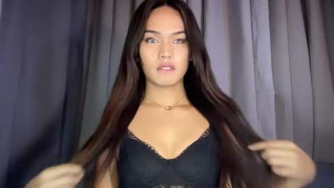 nikkitadeluxed online show from August 9, 2:23 am