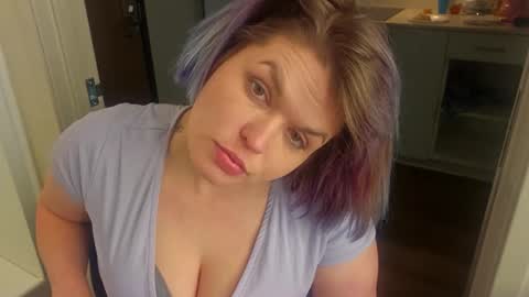 nikkithickumss online show from March 19, 7:45 am