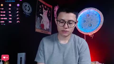 nikky_tomboy444 online show from August 4, 2:03 pm