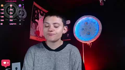 nikky_tomboy444 online show from August 14, 2:10 pm
