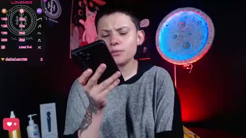 nikky_tomboy444 online show from August 14, 4:21 pm