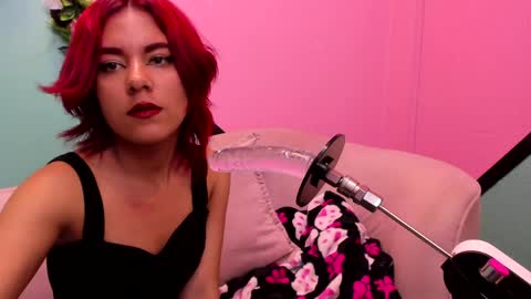 nikkydoll_ online show from April 1, 7:22 pm