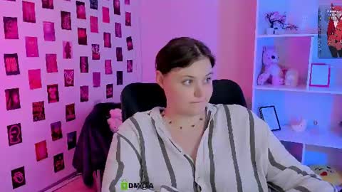 Nikol online show from August 12, 3:31 am