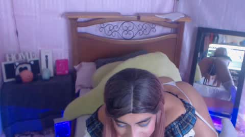 nikol_twink02 online show from August 16, 12:42 pm